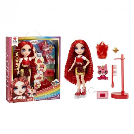 RAINBOW HIGH WORLD MUÑECA - RUBY (RED)